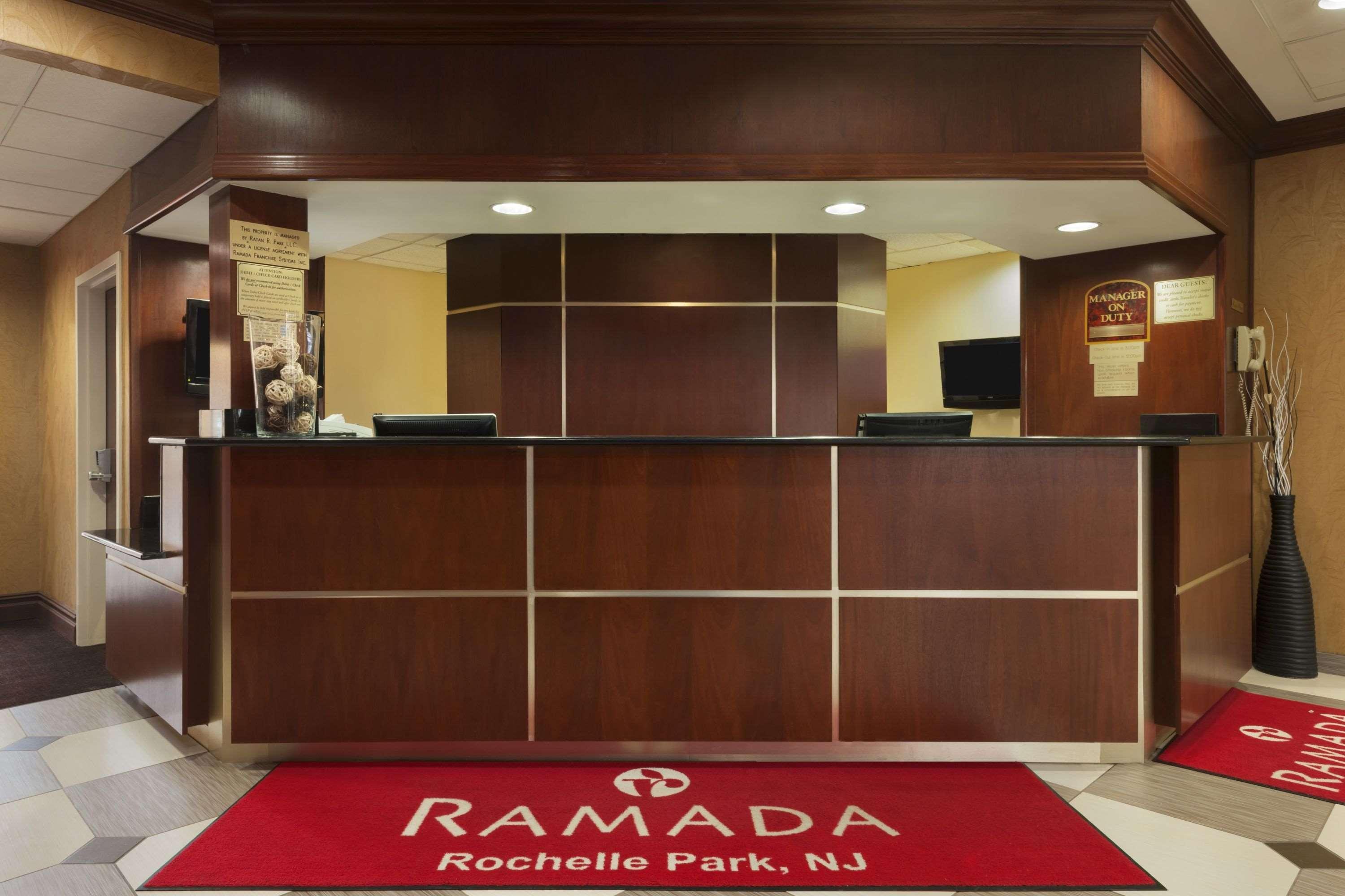 Ramada By Wyndham Rochelle Park Near Paramus Hotel Interior photo
